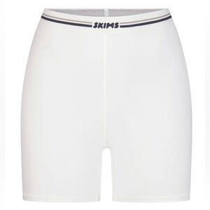 NWT Skims fits everybody logo bike shorts